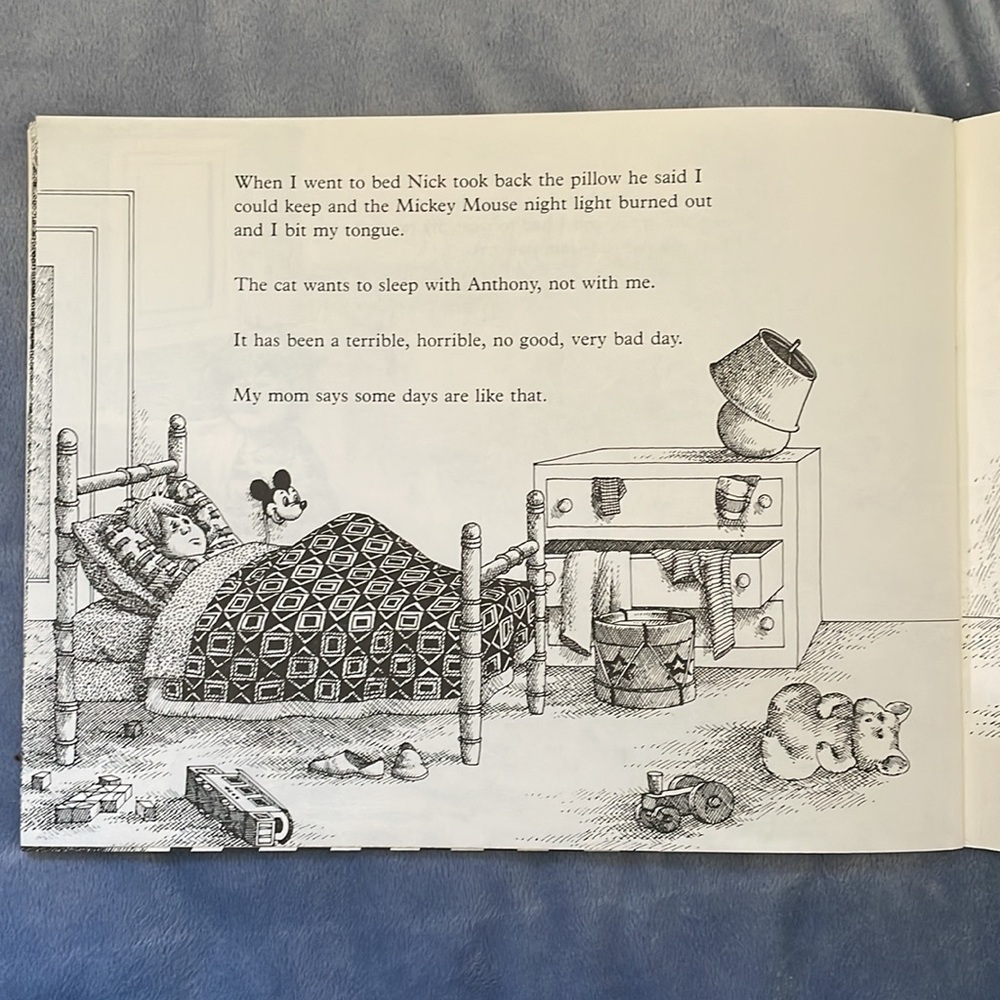 Scholastic books set of four - Picture 5 of 9